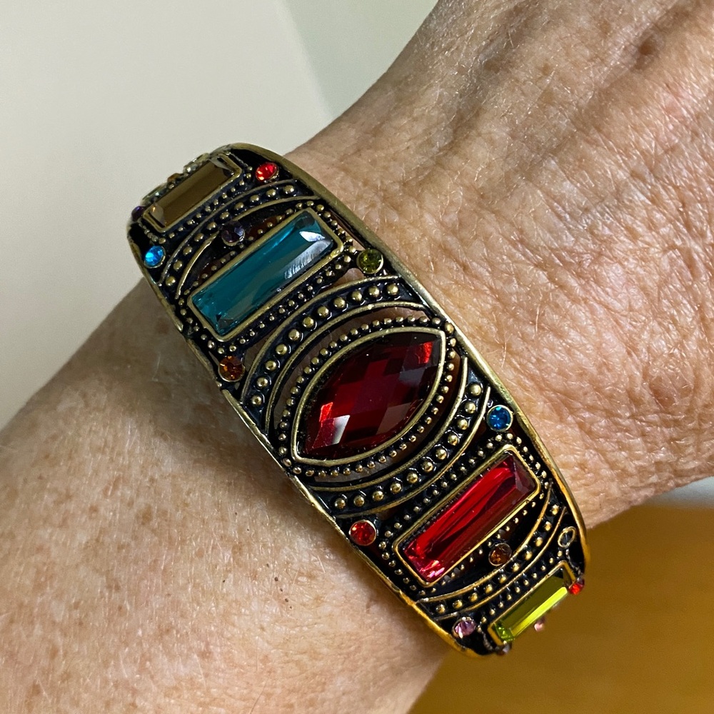 Yuhong Gold Tone Multicolor Crystal Hinged Bangle Bracelet | Boho Statement